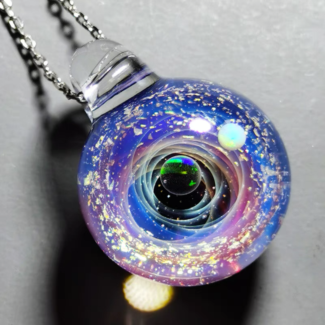 MOVTOYS Cosmic star glass necklace pendant lucite gift